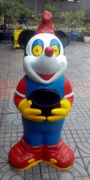 Thùng rác hình chuộg Mickey 
