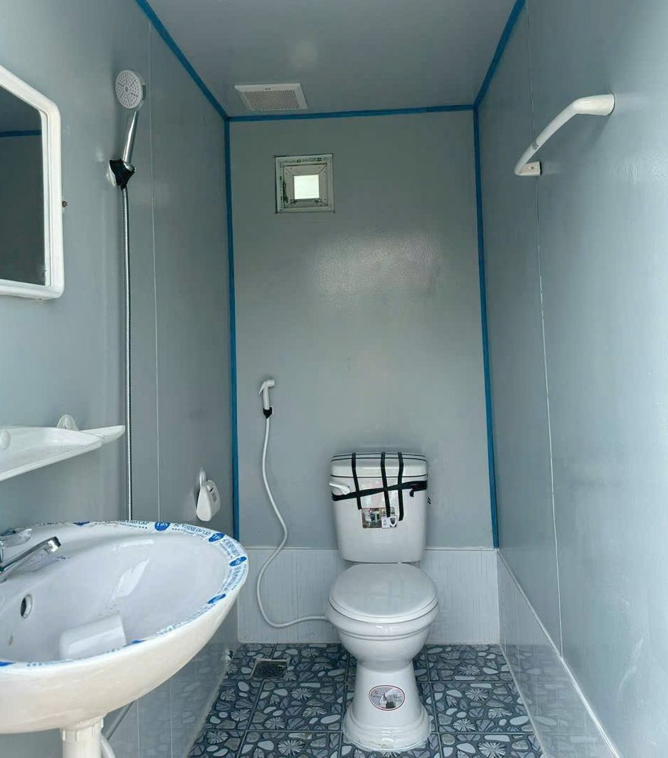 Container văn phòng 40 feet có toilet 