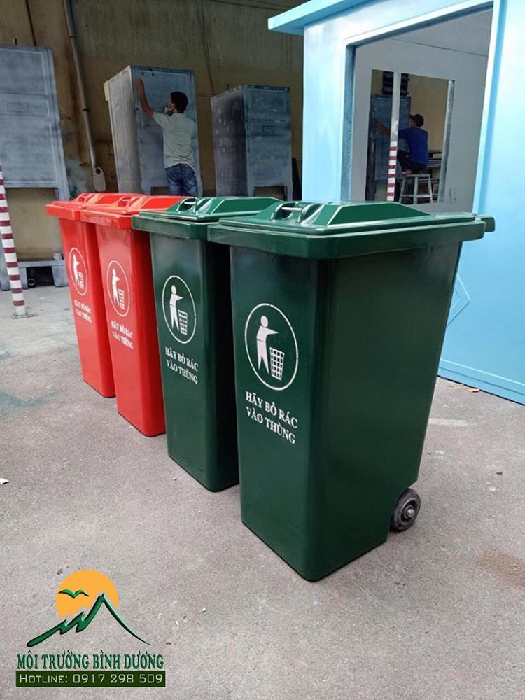 thùng rác công nghiệp 240 lít 