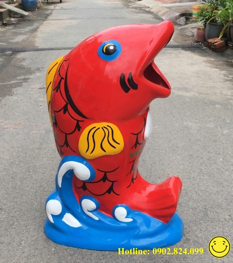 thùng rác hình cá chép 